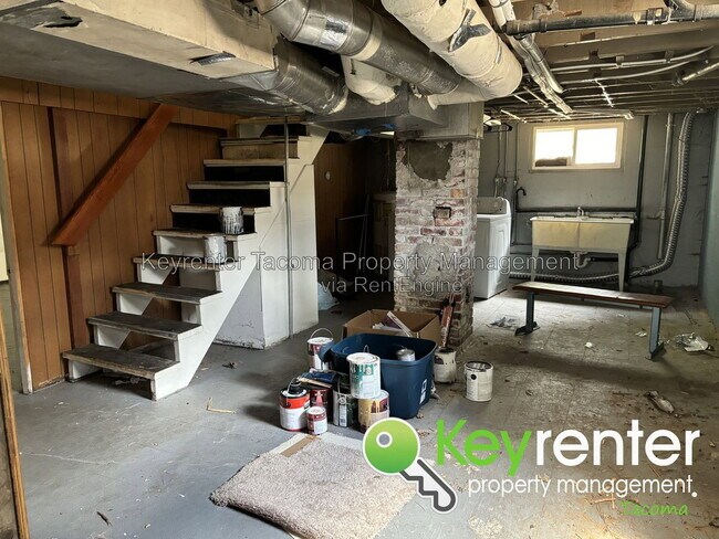 Building Photo - 620 S 34th St