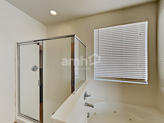 Building Photo - 25711 W Miami St