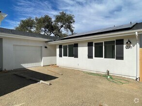 Building Photo - 216 Trevino Dr