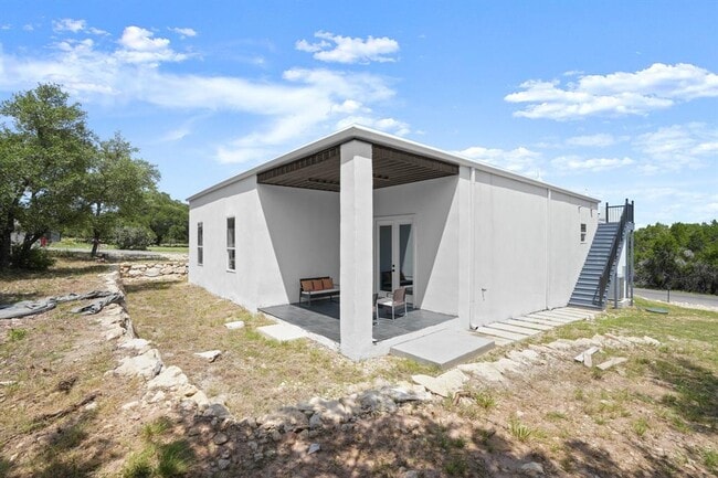 Building Photo - 2401 Thurber Ln