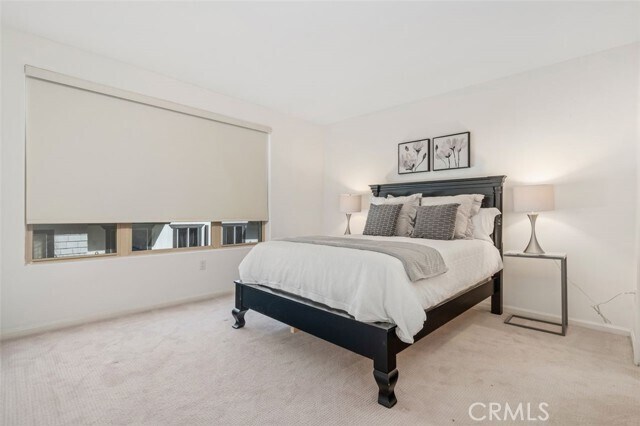 Building Photo - 128 N Oak Knoll Ave