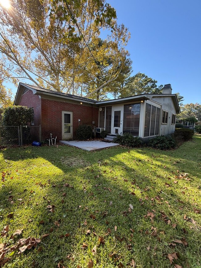 Building Photo - 3/3 Totally Renovated House on Sylvan Drive - Lincoln Forest