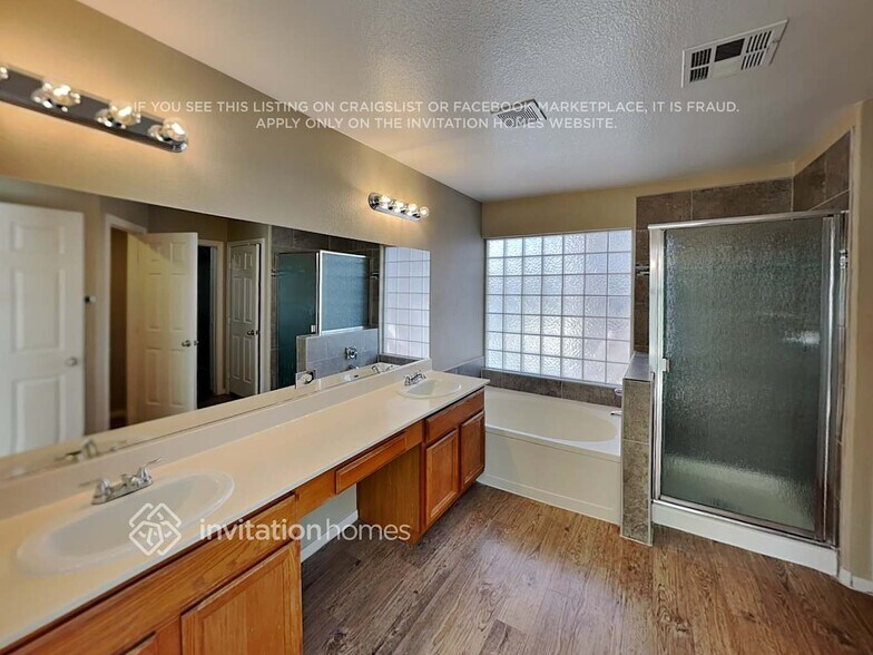 Building Photo - 9425 Deer Lodge Ln