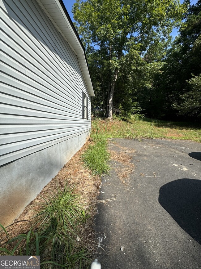 Building Photo - 14 Hollybrook Rd