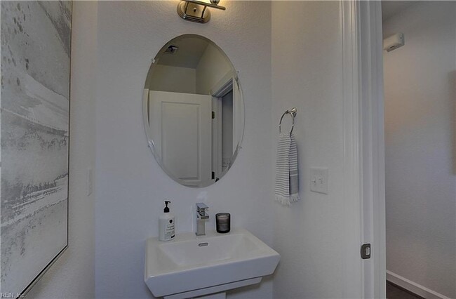 Building Photo - Three Bedroom Available