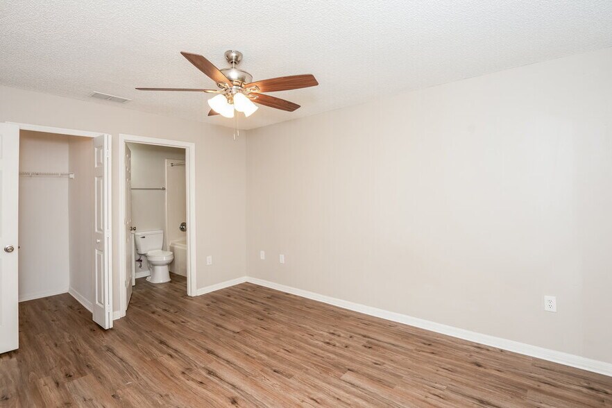 Building Photo - 4812 Pierce Arrow Dr