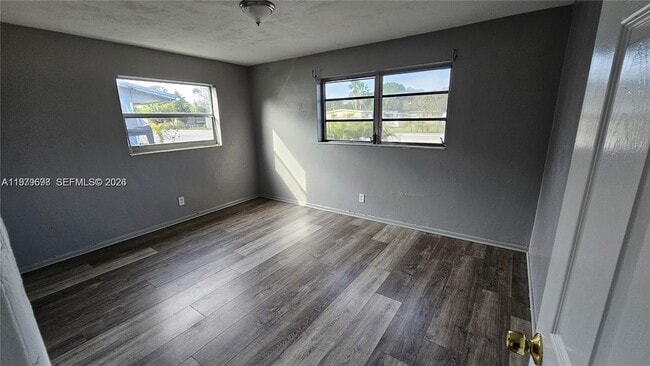 Building Photo - 374 NW 31st Ave