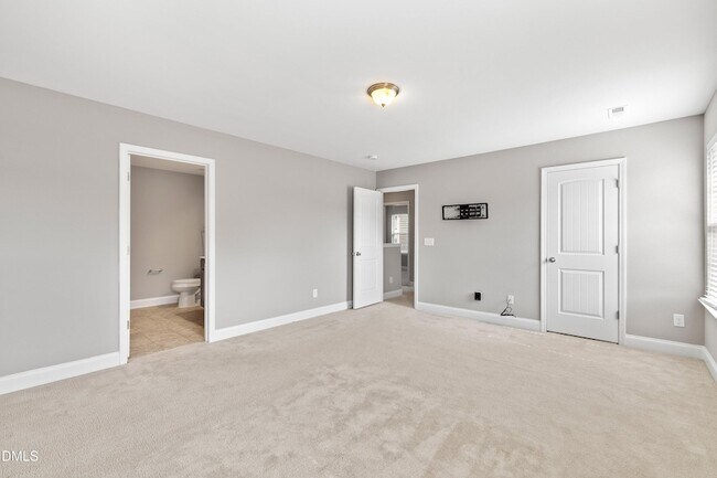 Building Photo - 188 Outwater Ridge Dr