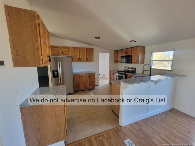 Building Photo - 910 Blue Rd