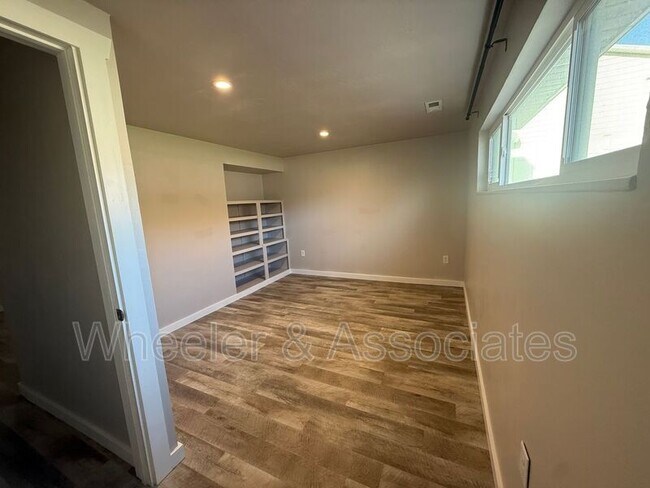 Building Photo - 2587 N 1450 E