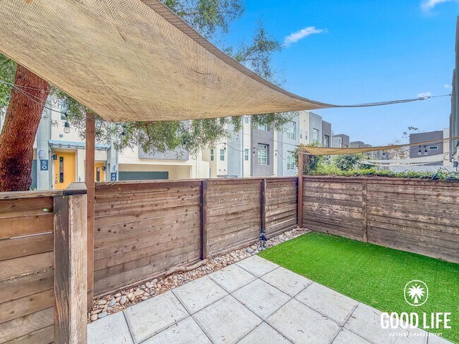 Building Photo - Modern 3BD/2.5BA Townhome in Mission Valley with Kitchen Island, Private Patio & 2-Car Garage