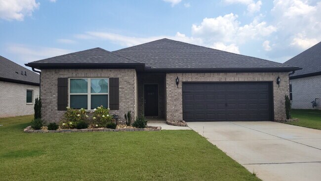 Primary Photo - Huntsville Haven with Granite Elegance!" D...