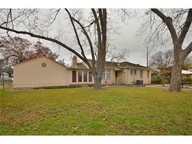 Building Photo - 909 E 38th 1/2 St