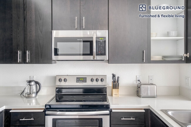 Building Photo - 765 Montague Expy