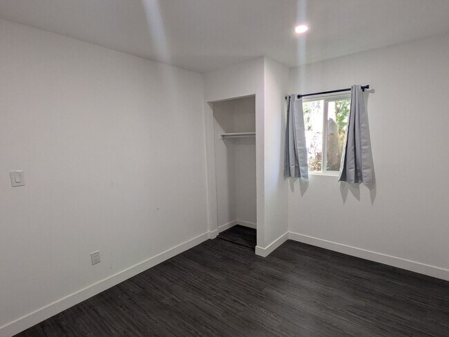 Building Photo - Wonderful 3-bedroom: