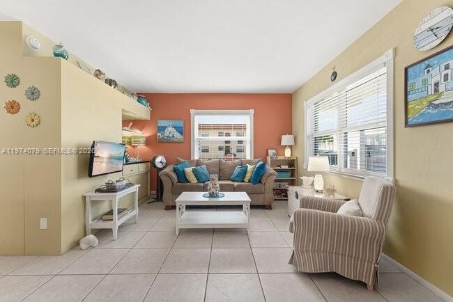 Building Photo - 4658 Bougainvilla Dr