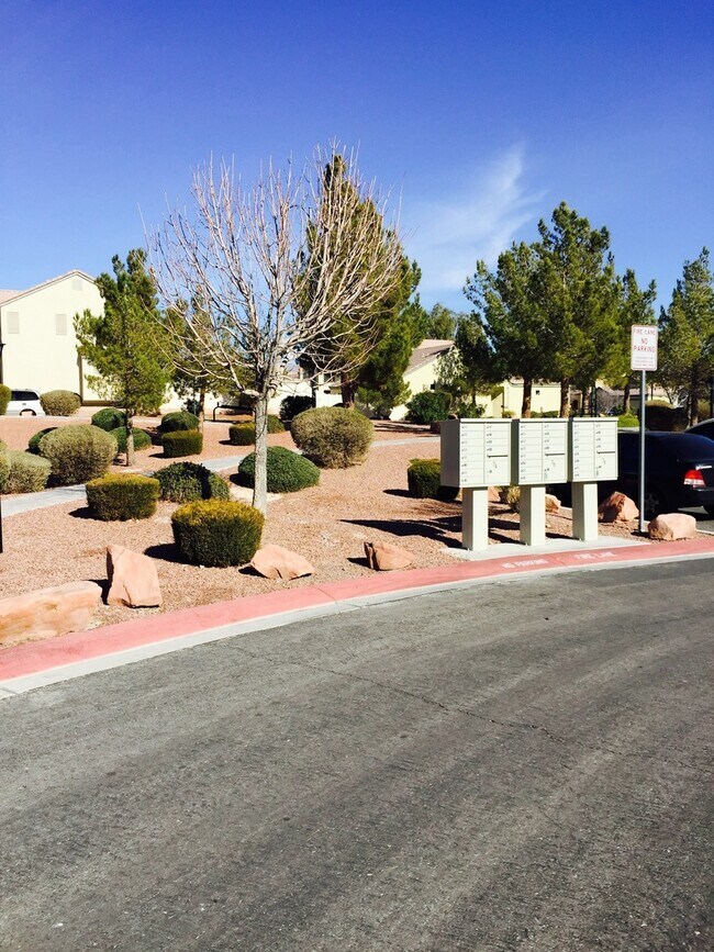 Building Photo - Must See Home in Gated Community!