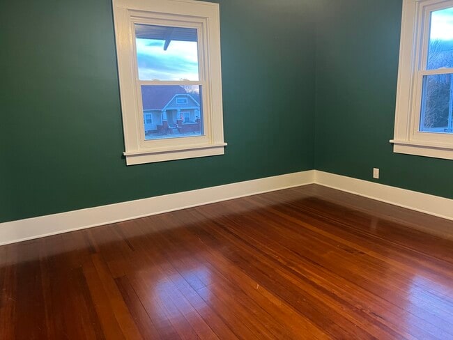 Building Photo - 405 Trenton St