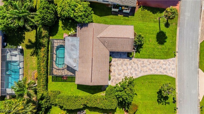 Building Photo - 297 Bay Meadows Dr