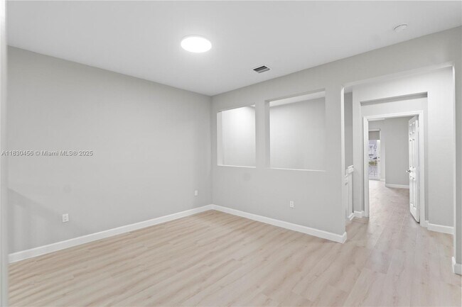 Building Photo - 10761 NW 75th St