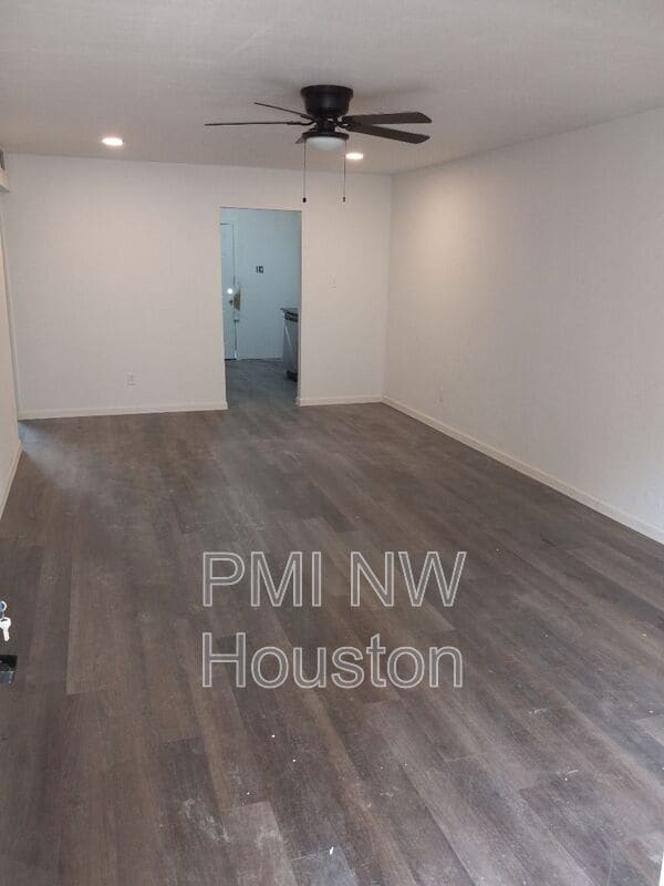 Building Photo - 2681 Gessner Rd