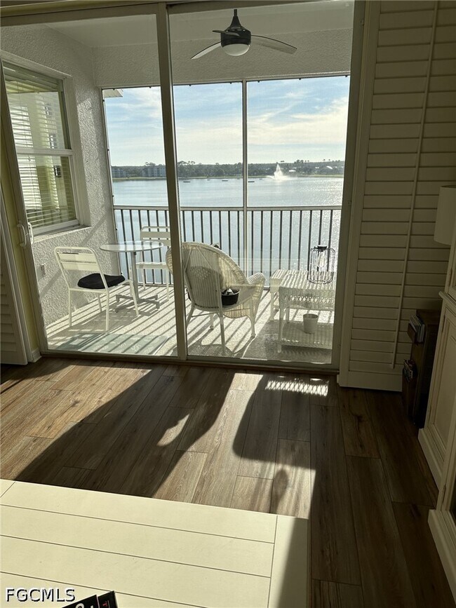 Building Photo - 10361 Butterfly Palm Dr