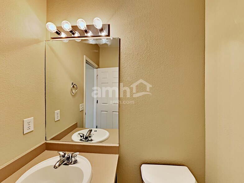 Building Photo - 209 Homestead Way