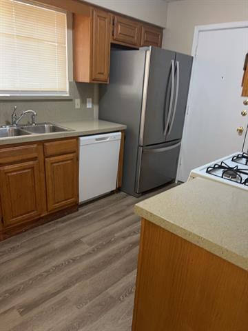 Building Photo - 806 Redbud Dr