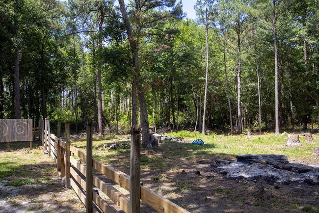 Building Photo - 3 bedrooms, Fenced in backyard, 12x24 shed, NO breed restrictions!