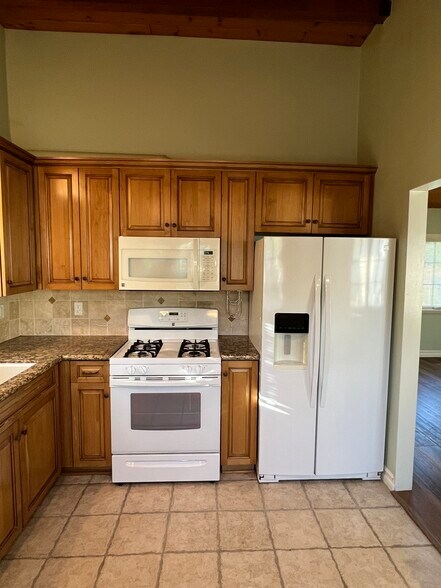 Building Photo - 23211 Mariano St