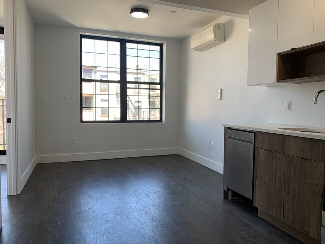 Building Photo - 771 Lexington Ave