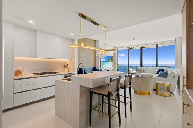 Building Photo - 900 N Ocean Blvd