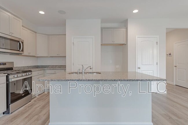 Building Photo - 8 Sabine Leaf Ct