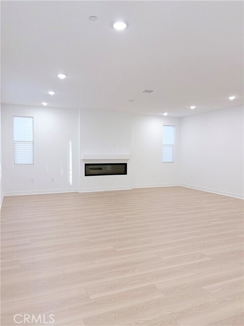 Building Photo - 26832 Hadley Ave