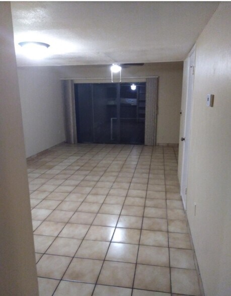 Building Photo - 1836 N Crystal Lake Dr
