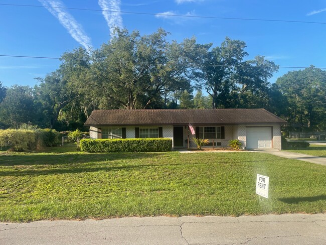 Building Photo - 156 SE Polk Ln