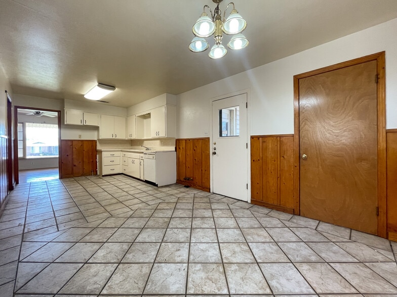 Building Photo - 4308 Guthrie Cir