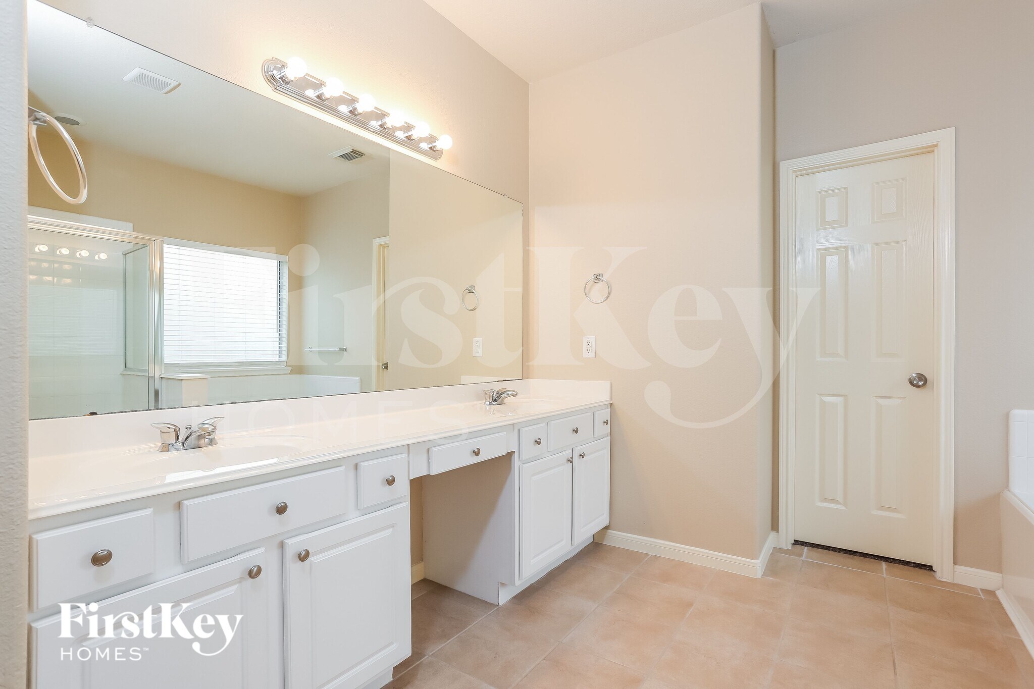 Building Photo - 18210 Olive Tree Ct