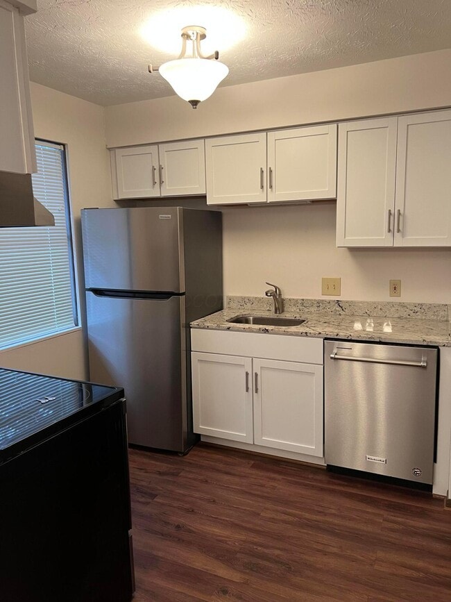 Building Photo - 217 Lee's Pl