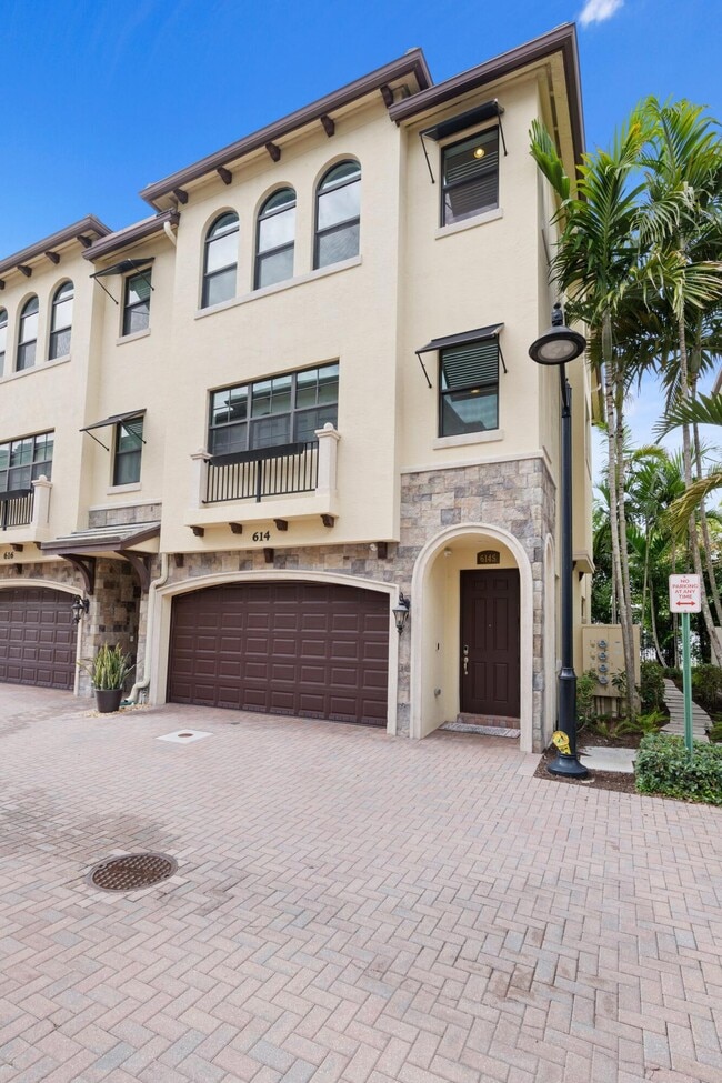 Building Photo - 614 Windward Cir S