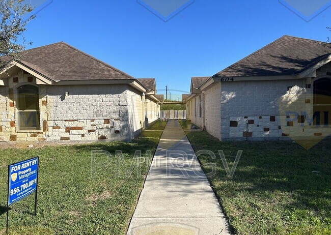 Building Photo - 604 Horizon Peak