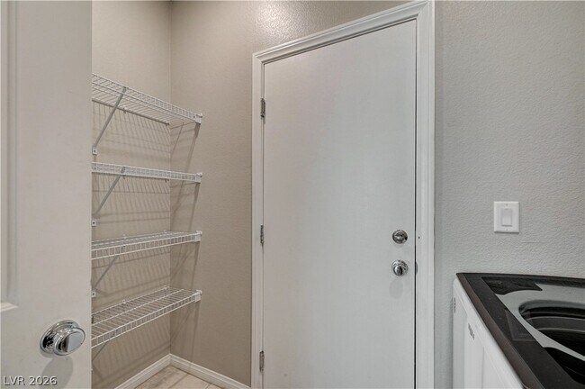 Building Photo - 4275 Tarim St