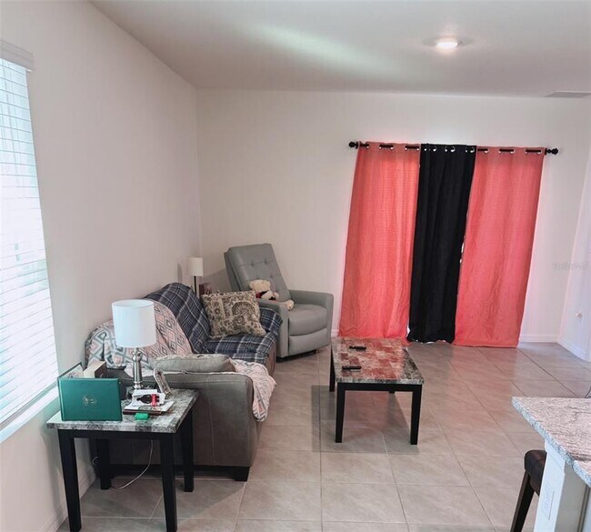 Building Photo - 5675 Chorleywood Ln