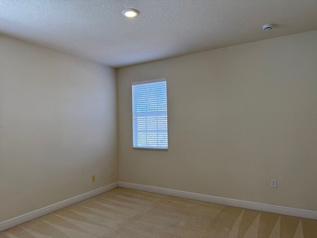 Building Photo - 2740 Swoop Cir