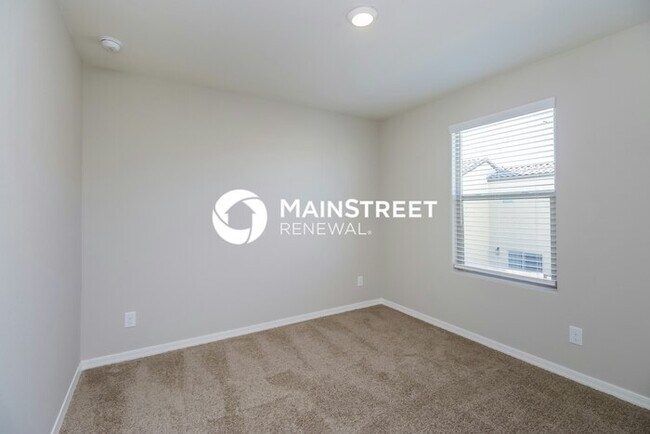 Building Photo - 4 Bedroom Pet-Friendly Home in Phoenix, AZ...