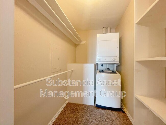 Building Photo - 1428 NW 27th St