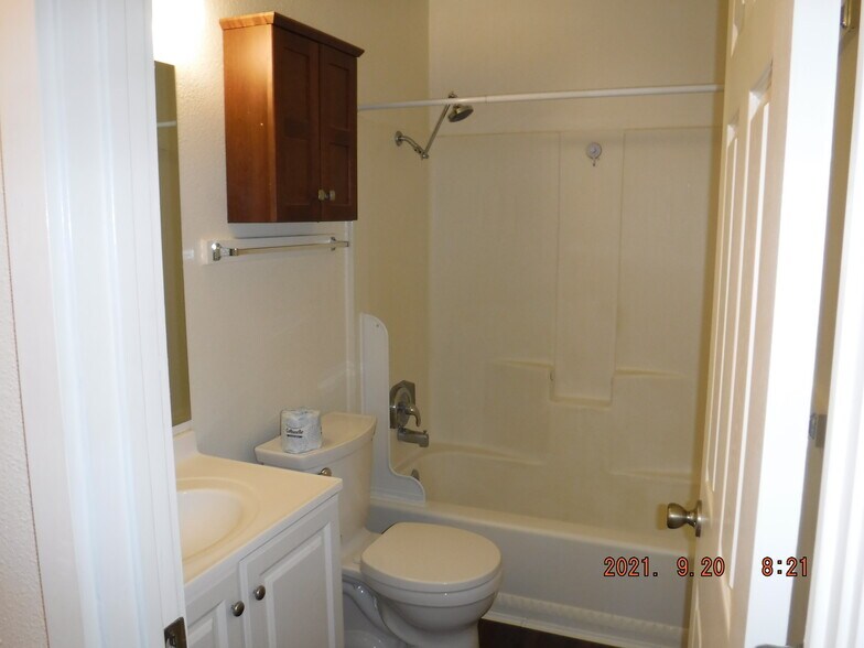 Building Photo - 364 16th St