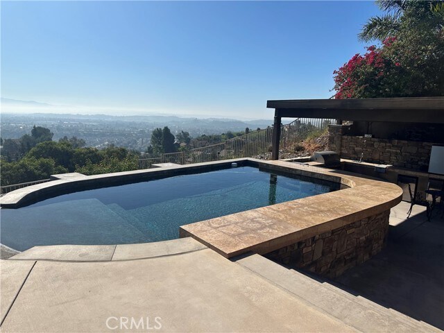 Building Photo - 2668 Terrebonne Ave