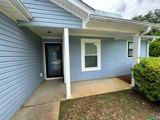 Building Photo - 13065 Hermosa Dr SW