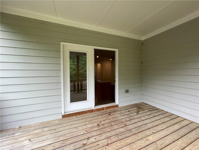 Building Photo - 673 Avondale Creek Dr.